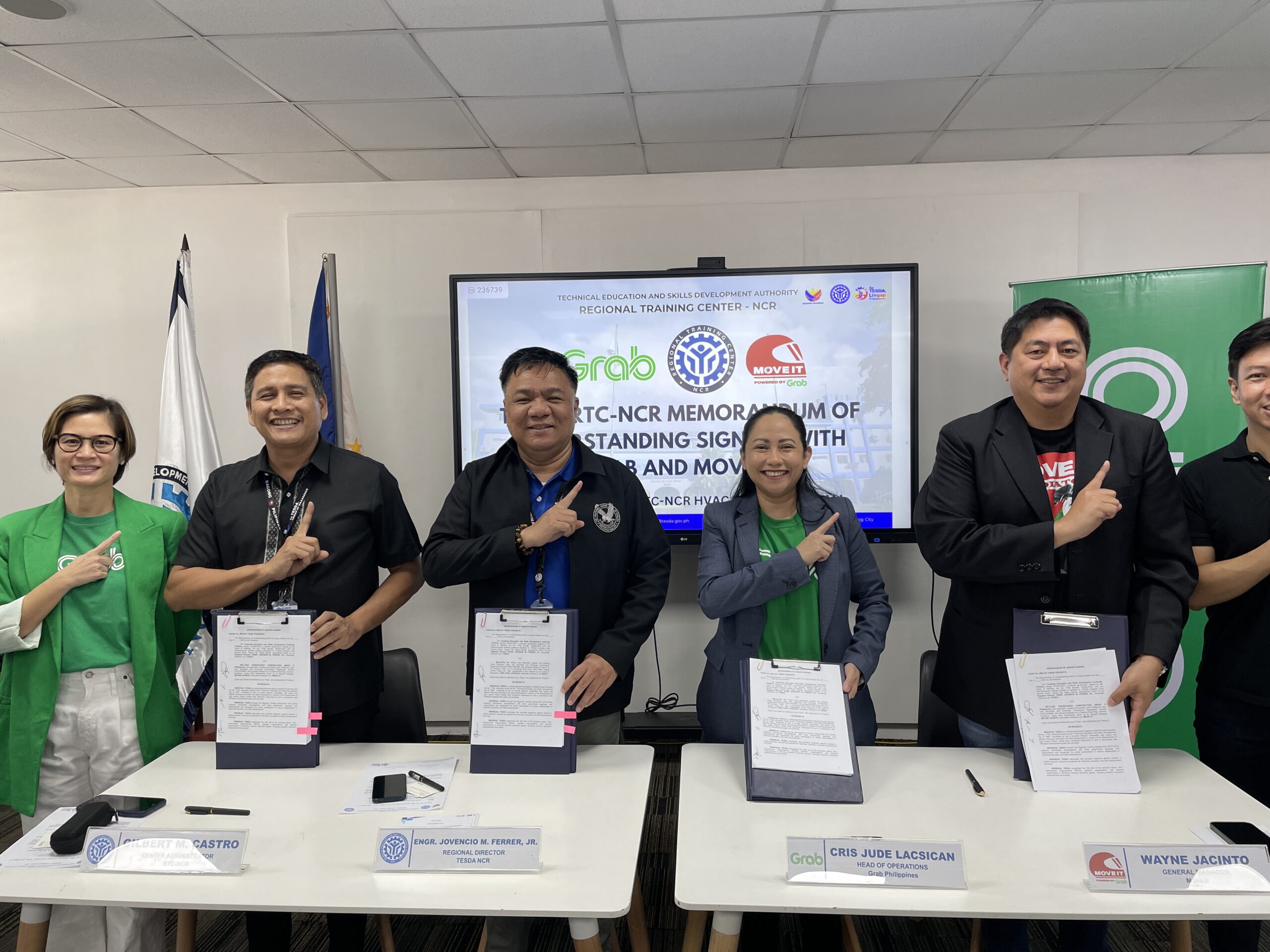 Grab and Move It now partners with RTC-NCR for Automotive Servicing and Motorcycle Riding Safety